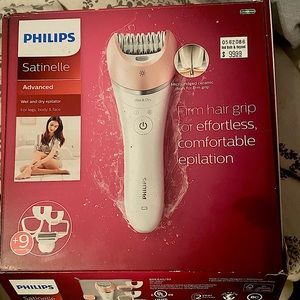 BRAND NEW Philips Satinell wet/dry electric razor